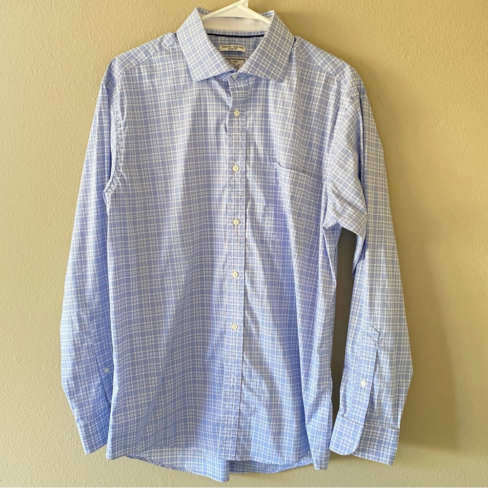 Jos A. Bank Comfort Stretch Non Iron Slim Fit White Blue Plaid Button Down Shirt